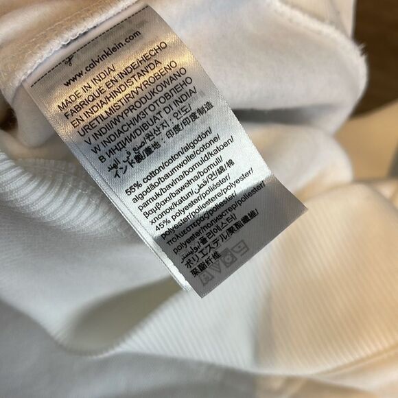 Calvin Klein Women’s White Fleece Sweater . NEW - Picture 4 of 4